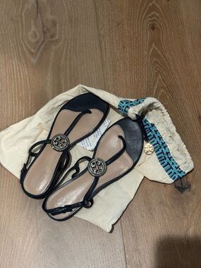 Tory Burch navy blue T-Strap Logo leather Sandals